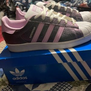 Adidas SuperStar J